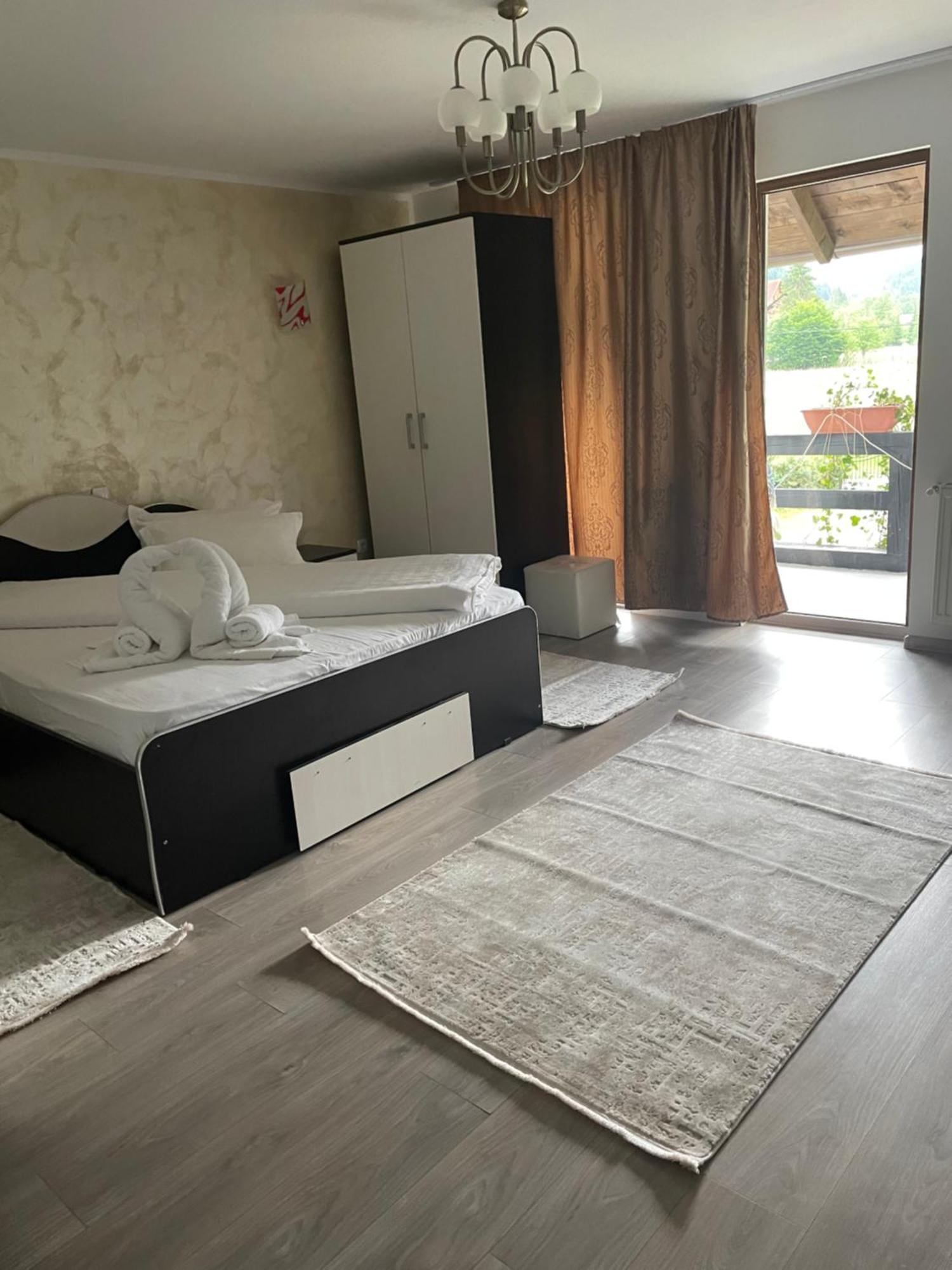Casa Voronet Hotel ภายนอก รูปภาพ